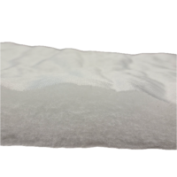 Hollow fiber 740 gram met vlies 150 cm breed