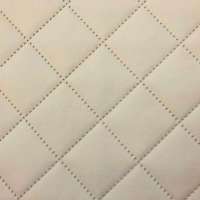 Kunstleer ruit motief 5 x 5 cm 912 beige 140 cm breed