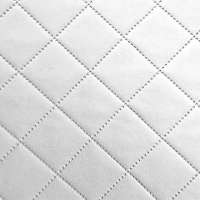 Kunstleer ruit motief wit 5x5 cm rolprijs 15 meter