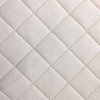 Kunstleer ruit motief 5 x 5 cm Off white 140 cm breed