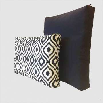Outdoor kussens Joan set Art Black in diverse maten.